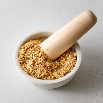 pestle and mortar full of fresh dukkah mix