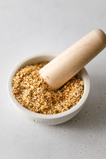 pestle and mortar full of fresh dukkah mix