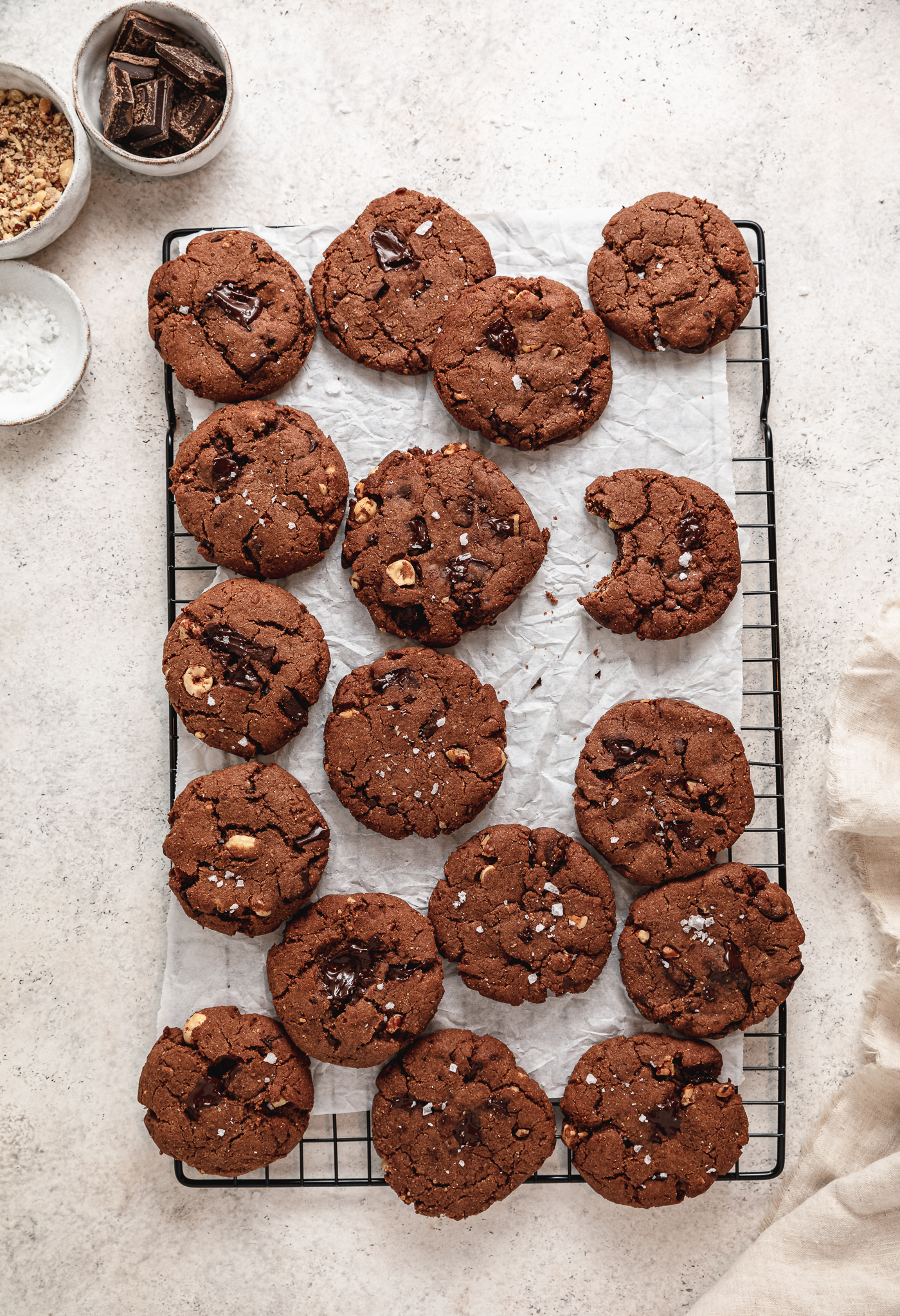 dark chocolate and almond butter cookies